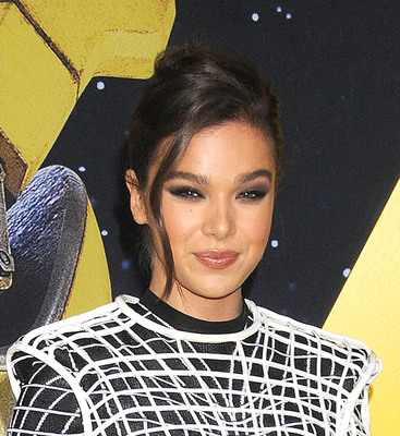 Hailee Steinfeld Poster 3729586