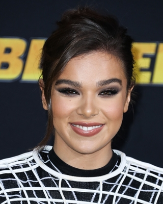 Hailee Steinfeld Poster 3729603