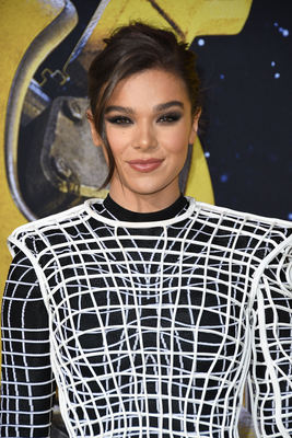 Hailee Steinfeld Poster 3729856