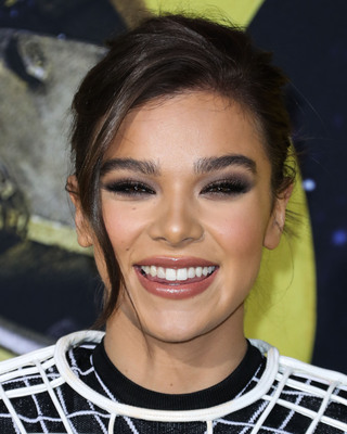Hailee Steinfeld Poster 3729940