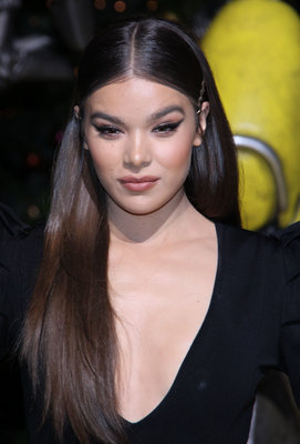 Hailee Steinfeld Poster 3729953