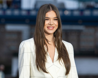 Hailee Steinfeld Poster 3729967