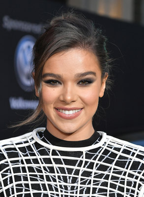 Hailee Steinfeld Poster 3729974