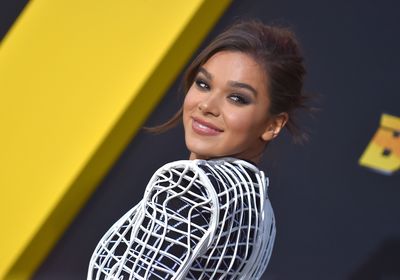 Hailee Steinfeld Poster 3729980
