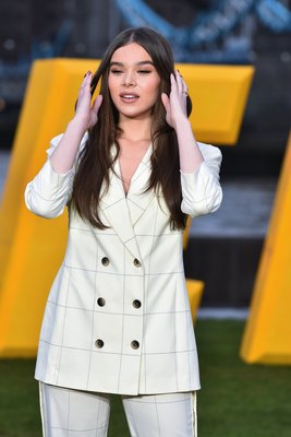 Hailee Steinfeld Poster 3730005