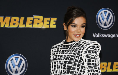Hailee Steinfeld Poster 3730041