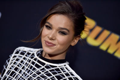 Hailee Steinfeld Poster 3730047