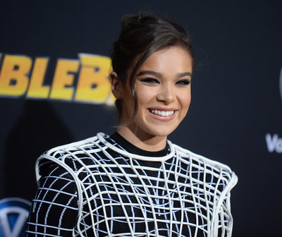 Hailee Steinfeld Poster 3730061