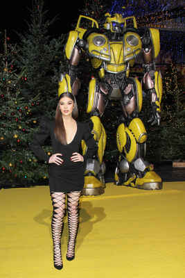 Hailee Steinfeld Poster 3730080