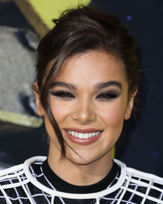 Hailee Steinfeld Poster 3730087