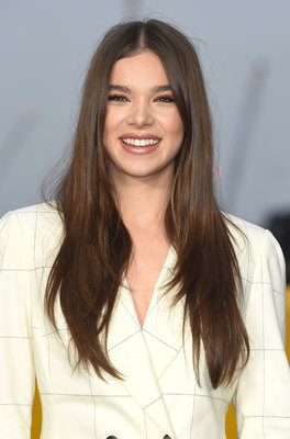Hailee Steinfeld Poster 3730338
