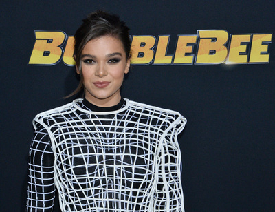 Hailee Steinfeld Poster 3730437