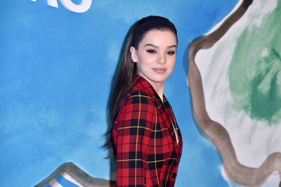 Hailee Steinfeld Poster 3763665