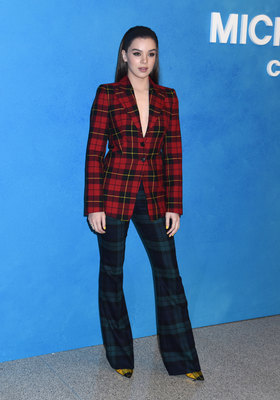 Hailee Steinfeld Poster 3763671