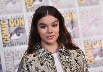 Hailee Steinfeld Poster 3763741