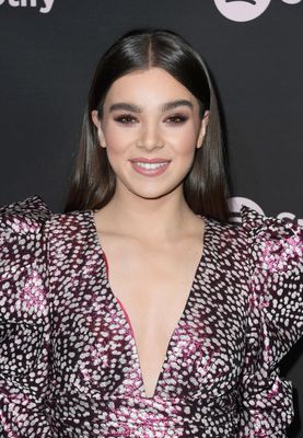 Hailee Steinfeld Poster 3785945