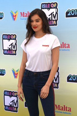 Hailee Steinfeld Poster 3785979