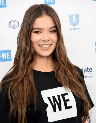 Hailee Steinfeld Poster 3833054