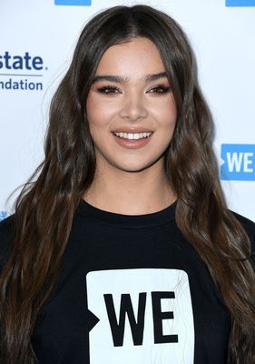Hailee Steinfeld Poster 3833058