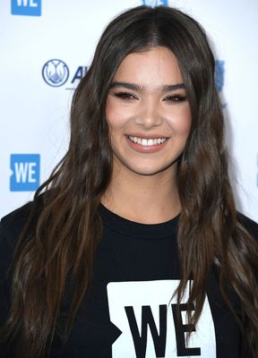 Hailee Steinfeld Poster 3833062