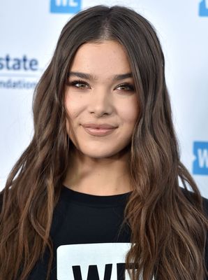 Hailee Steinfeld Poster 3833063