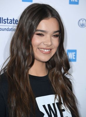 Hailee Steinfeld Poster 3833100