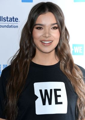 Hailee Steinfeld Poster 3833126