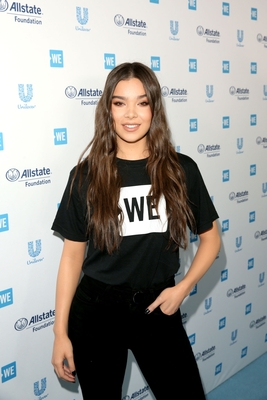 Hailee Steinfeld Poster 3850189
