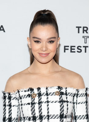 Hailee Steinfeld Poster 3888040