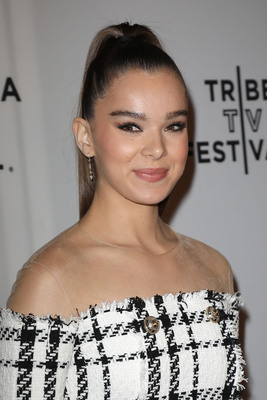 Hailee Steinfeld Poster 3888047