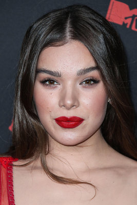 Hailee Steinfeld Poster 3888055
