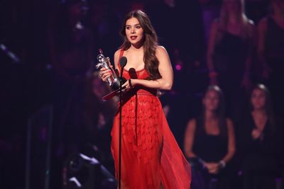 Hailee Steinfeld Poster 3888066