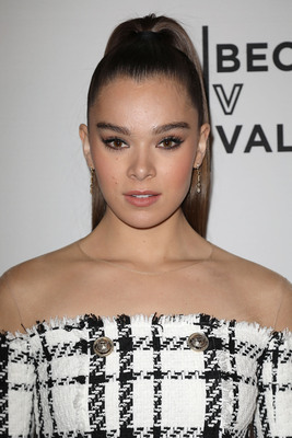 Hailee Steinfeld Poster 3888153
