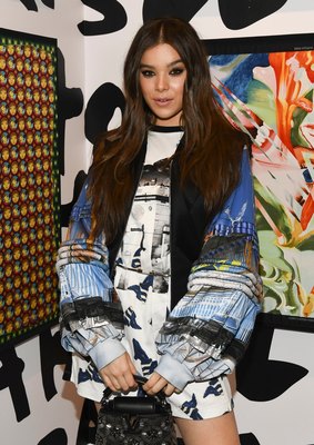Hailee Steinfeld Poster 3888178
