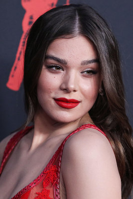 Hailee Steinfeld Poster 3888213