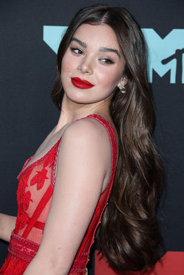 Hailee Steinfeld Poster 3888249