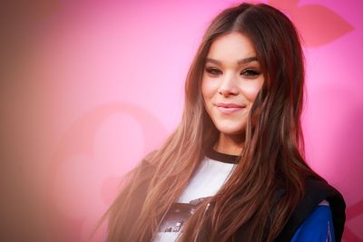 Hailee Steinfeld Poster 3888265