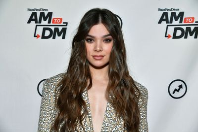 Hailee Steinfeld Poster 3911121