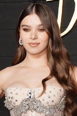Hailee Steinfeld Poster 3911139