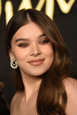 Hailee Steinfeld Poster 3911222