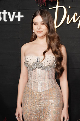 Hailee Steinfeld Poster 3911289