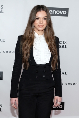 Hailee Steinfeld Poster 3934631