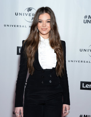 Hailee Steinfeld Poster 3934632