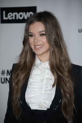 Hailee Steinfeld Poster 3934697
