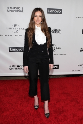Hailee Steinfeld Poster 3934706