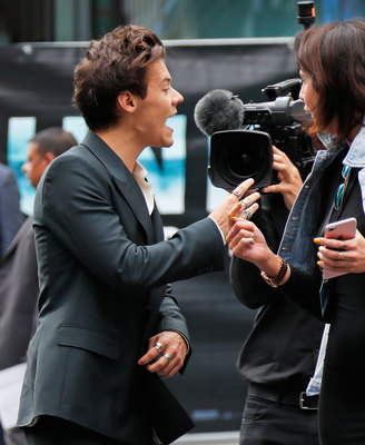 Harry Styles Poster 2716427