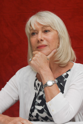 Helen Mirren Poster 2440963