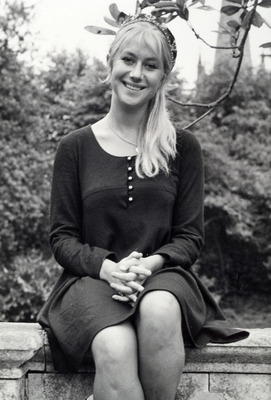 Helen Mirren Poster 2591344