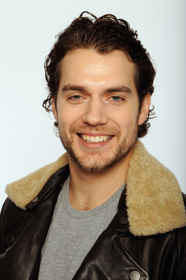 Henry Cavill Poster 2210105