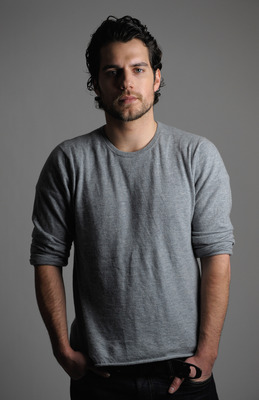 Henry Cavill Poster 2210108
